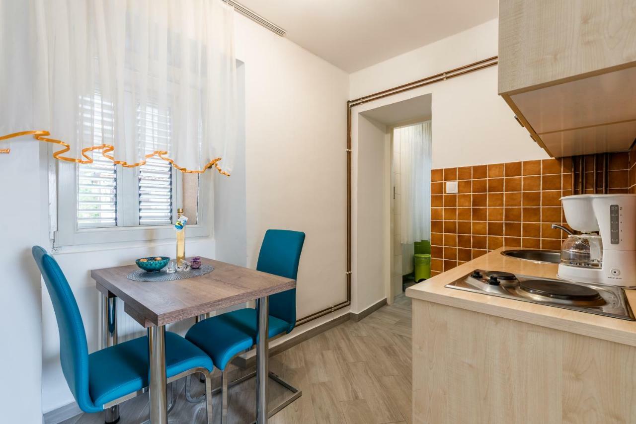 Apartments Vila Dk Malinska Exterior foto